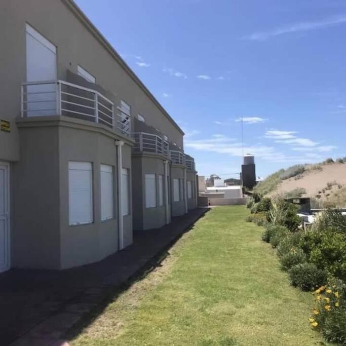 Comodo Duplex Frente Al Mar Monte Hermoso